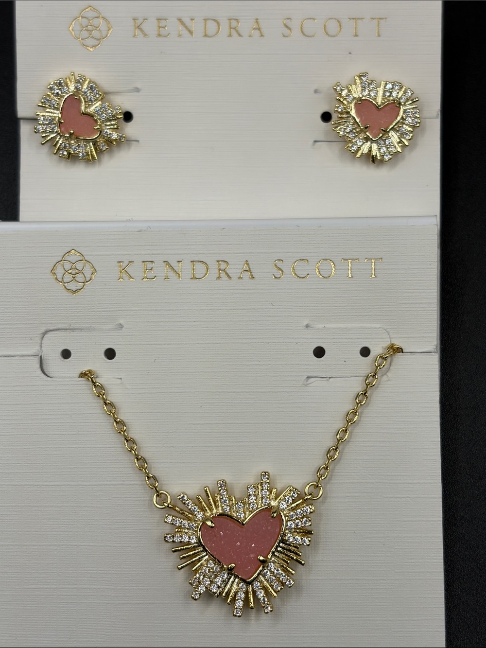 Dolly Parton x Kendra Scott Ari Heart Gold Short Pendant Necklace Earrings set